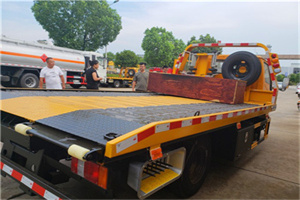 汤阴附近拖车电话号码服务